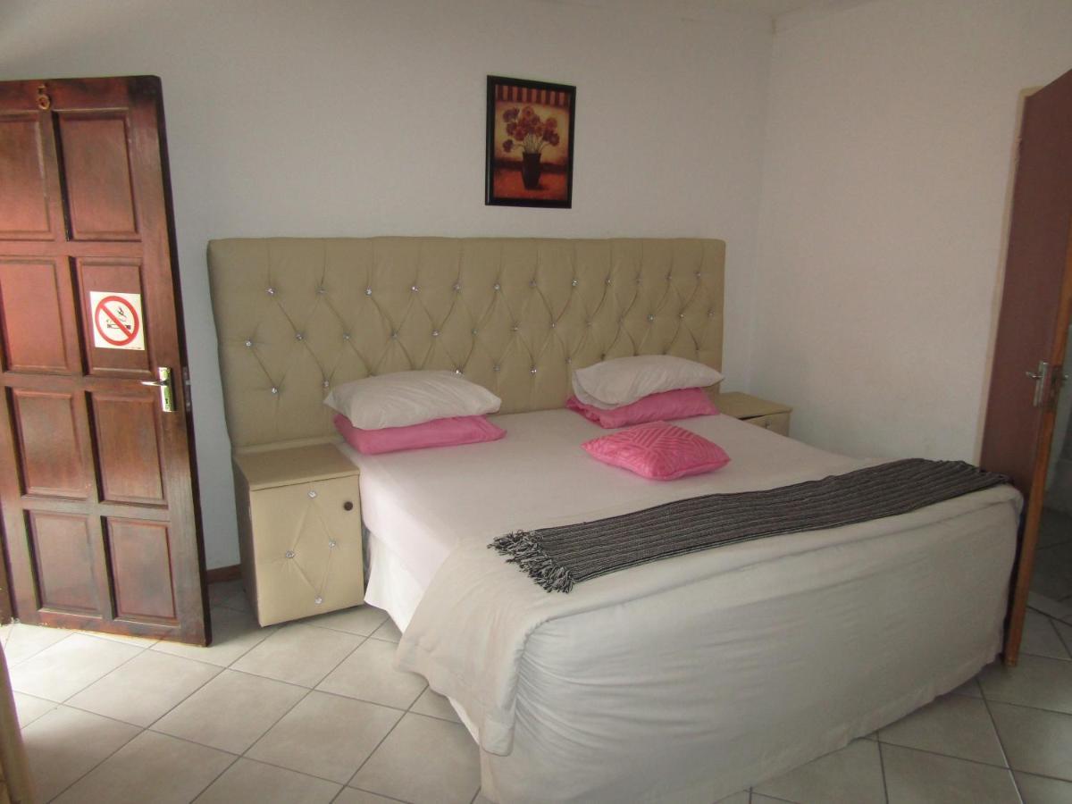 Tzaneen Guest House Экстерьер фото