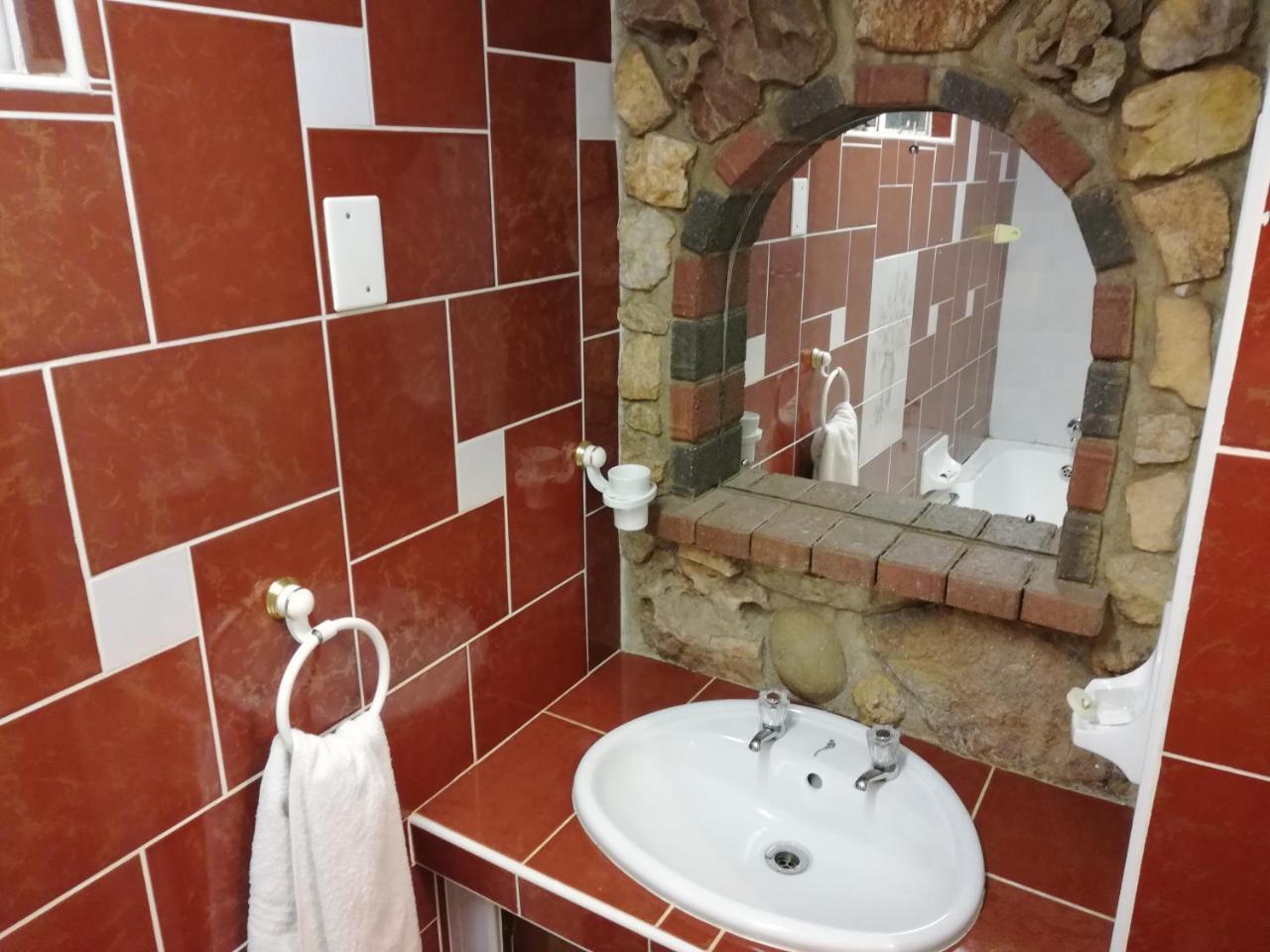 Tzaneen Guest House Экстерьер фото